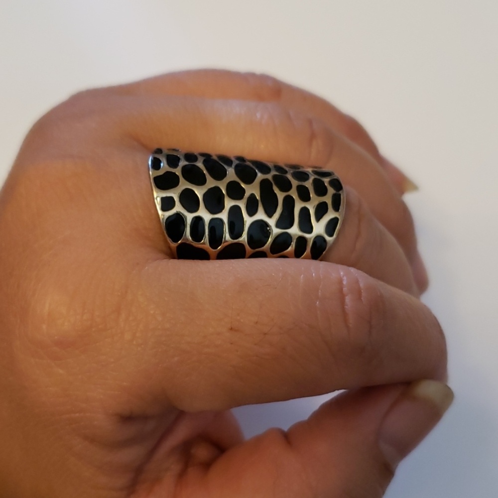 Ring - Picture 4 of 4
